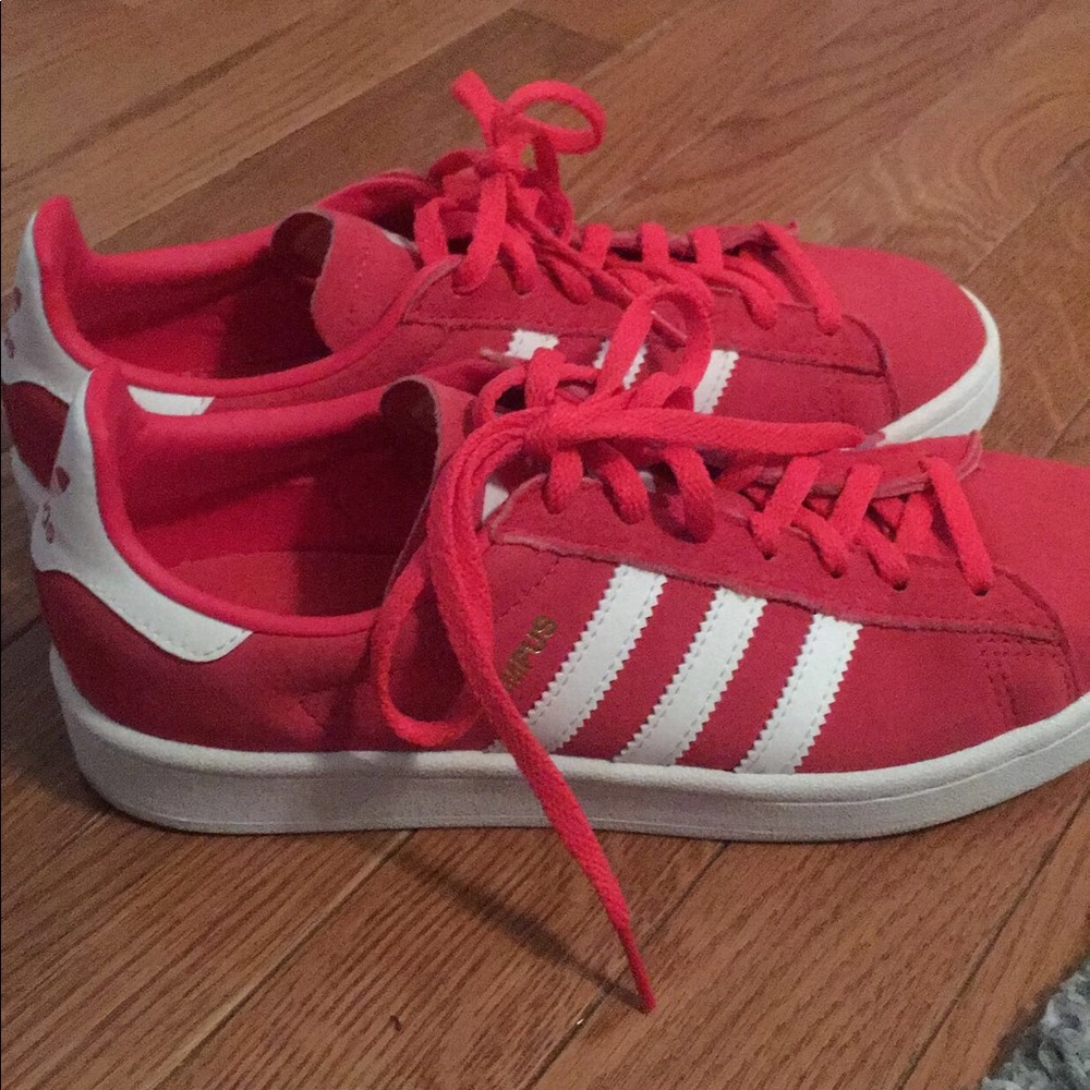 Adidas campus!